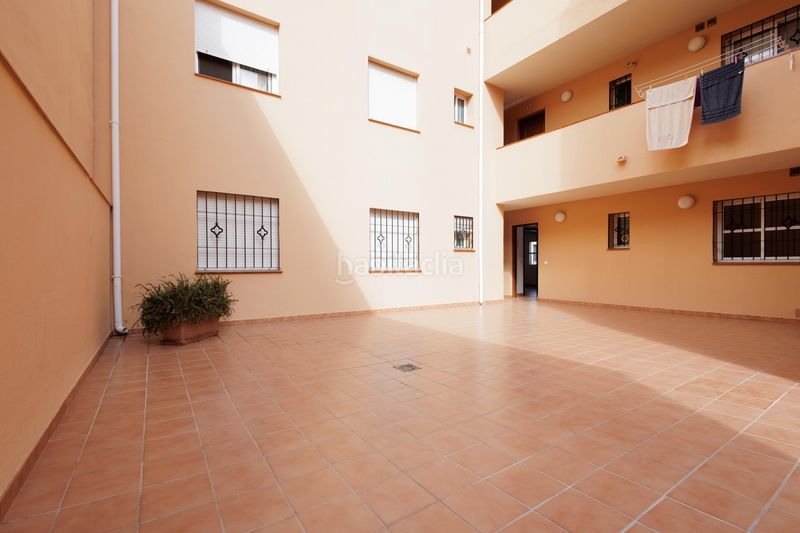 Foto 281e6df4-57be-41c0-a512-94a4f14b661d. Apartament amb aparcament a Centro Alhaurín de la Torre