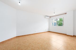 Apartament a Calle Jovellanos #bajo