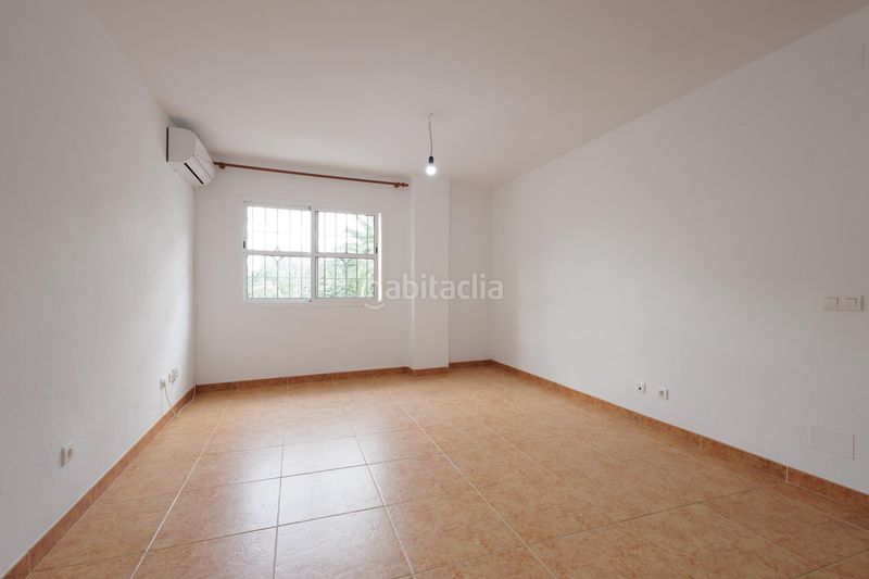 Foto f3288b48-c80c-4c93-8acb-3fed2f56ba19. Apartament amb aparcament a Centro Alhaurín de la Torre