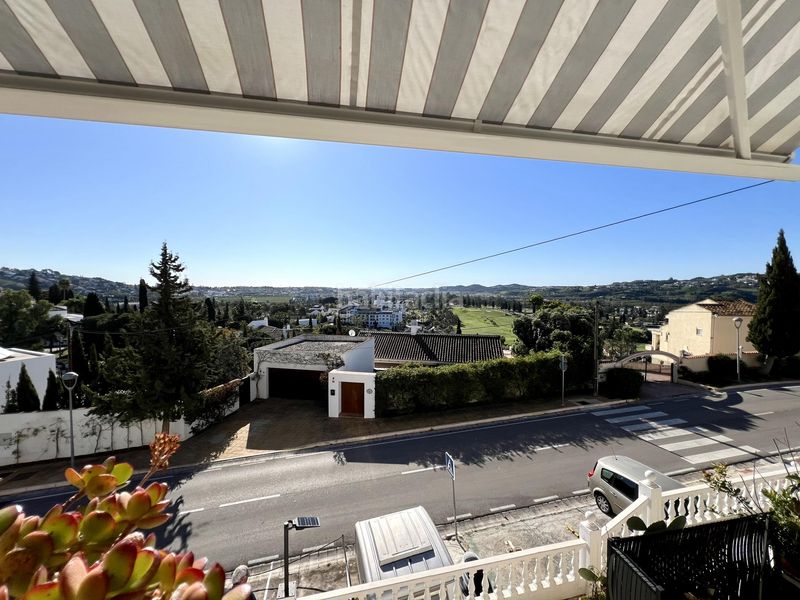 Foto 72919689-314f-460d-a1d3-e965382ef5eb. Casa adossada amb calefacció aparcament a Mijas golf Mijas
