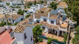 Casa bifamiliare  Calle sta. rosa de lima de calypso, 10. Bright semidetached house for sale with excellent...
