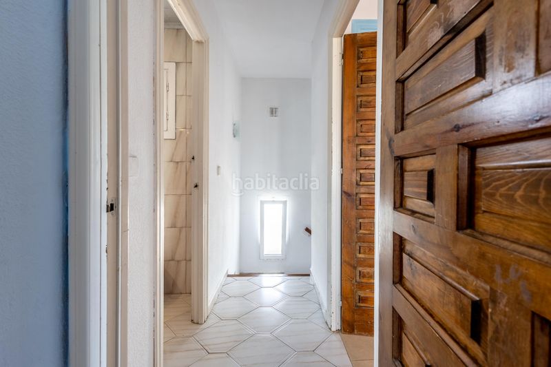 Foto c536fa8f-f9a8-4295-bc8a-fa52efdb7370. Casa aparellada amb aparcament piscina a Calahonda Mijas
