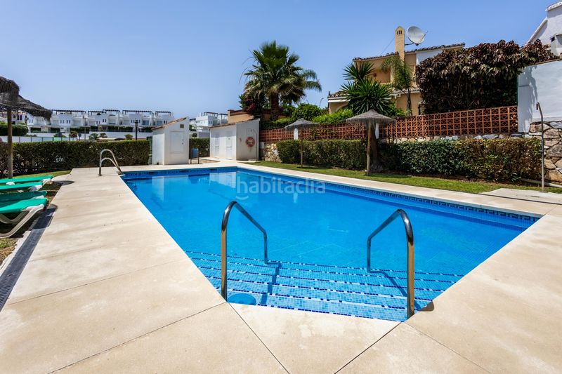 Foto d1673c9c-ed0c-4c06-bf29-cdf191232bb1. Casa aparellada amb aparcament piscina a Calahonda Mijas