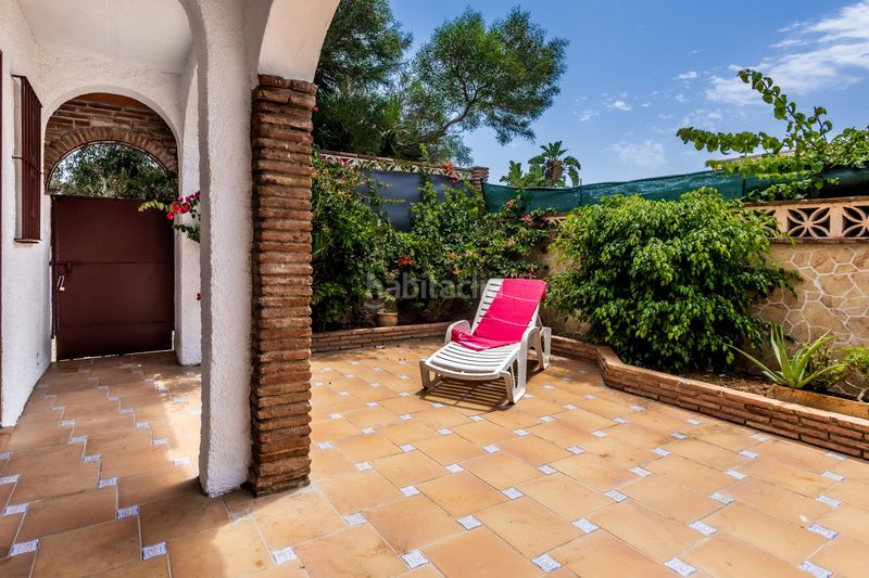 Foto dc4f76ec-cf50-426f-9910-b6d9321320c0. Casa aparellada amb aparcament piscina a Calahonda Mijas