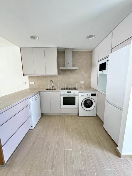 Foto 2fcf2cf4-b78b-49e1-8105-05be2f58e9ea. Apartamento  en venta segunda planta con terraza y excelente ubicación en Fuengirola