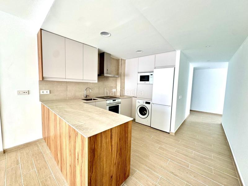 Foto 577ed2cb-c1c3-4e29-b4fd-dbfc60c996a1. Apartamento  en venta segunda planta con terraza y excelente ubicación en Fuengirola