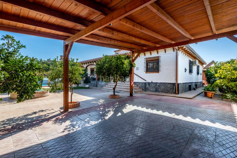 Foto 4fc23641-2612-4abb-9700-4282acfa4295. Chalet mit parking pool in Puertosol Málaga