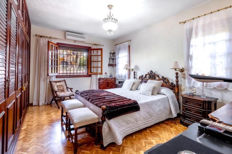 Foto c2c4c282-36fe-43c0-9cbe-24496a8dc39c. Chalet mit parking pool in Puertosol Málaga