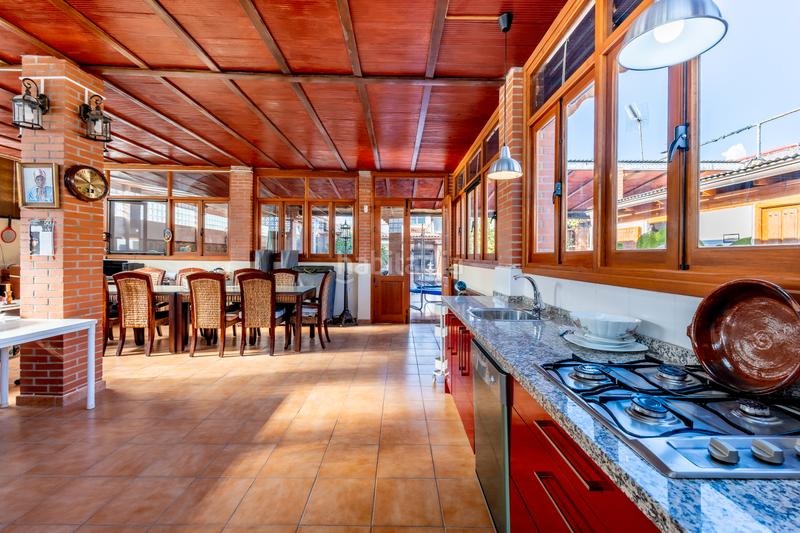 Foto e090eb0e-b0c6-462a-8452-92a3711cadb7. Chalet mit parking pool in Puertosol Málaga