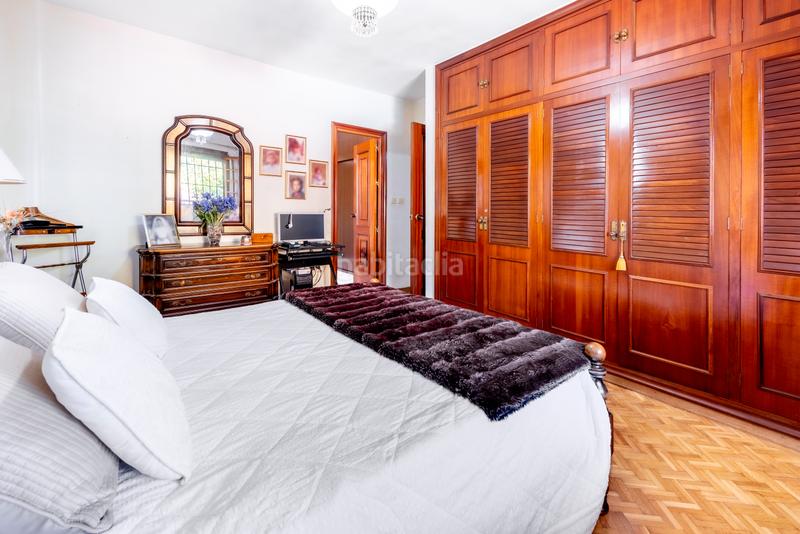 Foto f3819ea5-b538-4cd1-9279-8d0e9932846c. Chalet mit parking pool in Puertosol Málaga