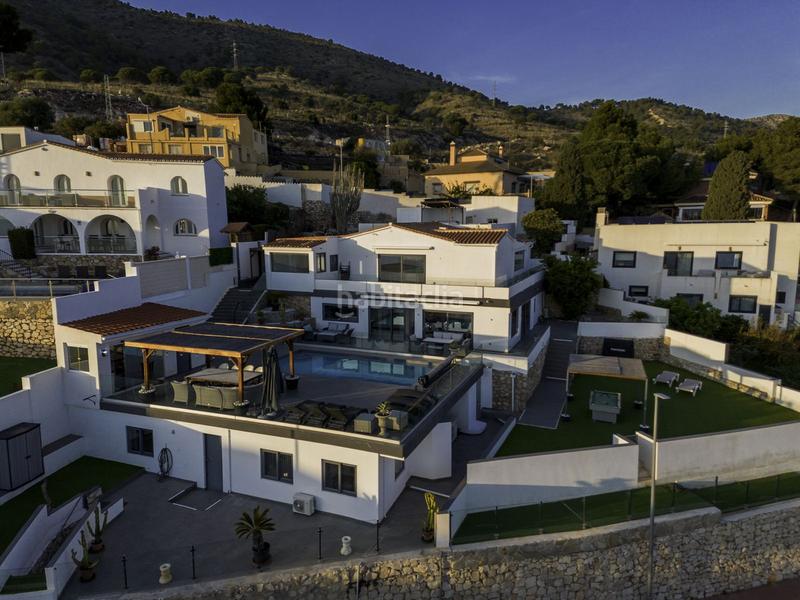 Foto 42a747bf-31ab-41df-afcd-adefa55fe14d. Chalet mit parking pool in Los Nadales - Tio Charles Benalmádena