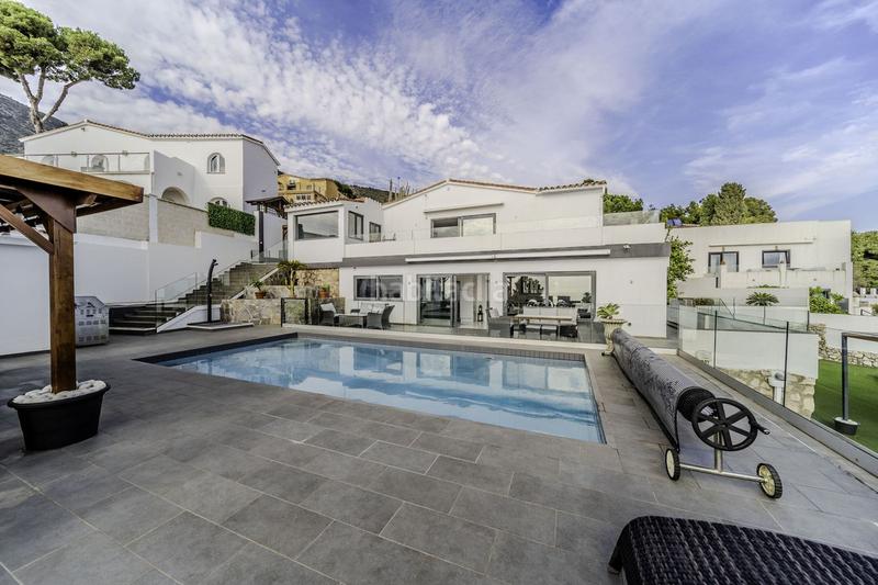 Foto 5b63952b-518c-4d8c-bc70-167618d24c8e. Chalet mit parking pool in Los Nadales - Tio Charles Benalmádena