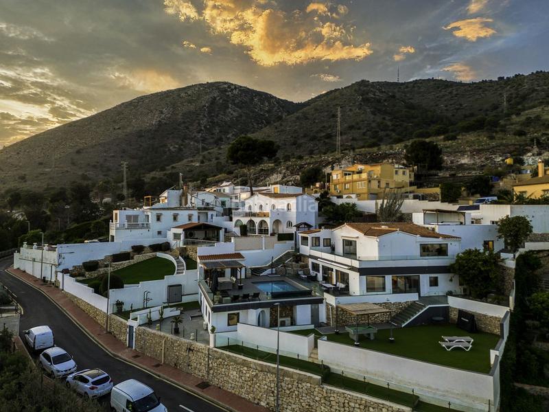 Foto c930f47a-421d-4baf-aa5a-471f2a34de0e. Chalet mit parking pool in Los Nadales - Tio Charles Benalmádena