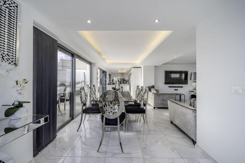 Foto e54f2400-635c-4c70-8cd2-464a7e375948. Chalet mit parking pool in Los Nadales - Tio Charles Benalmádena