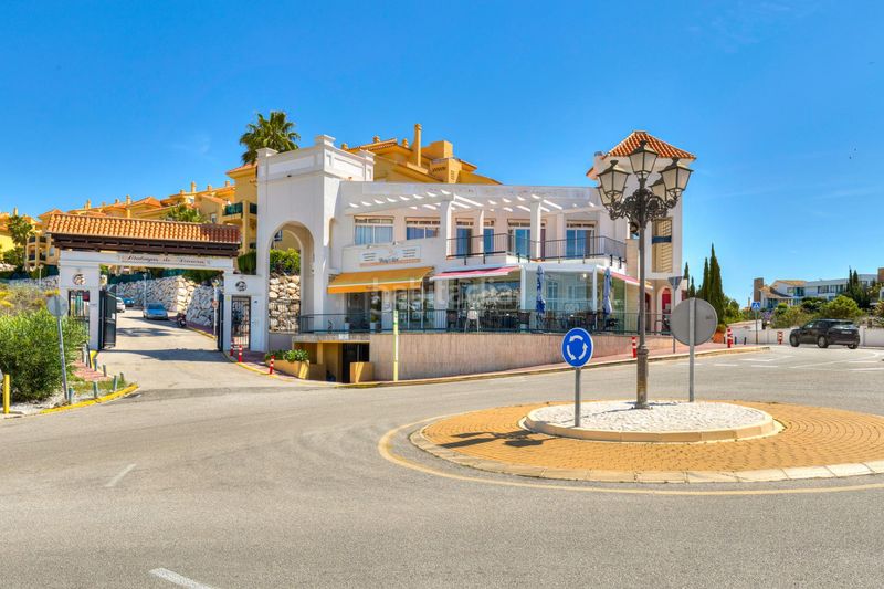Foto 2f876767-5ea7-4968-b045-a8609c4e107e. Àtic amb calefacció aparcament piscina a Riviera del Sol Mijas