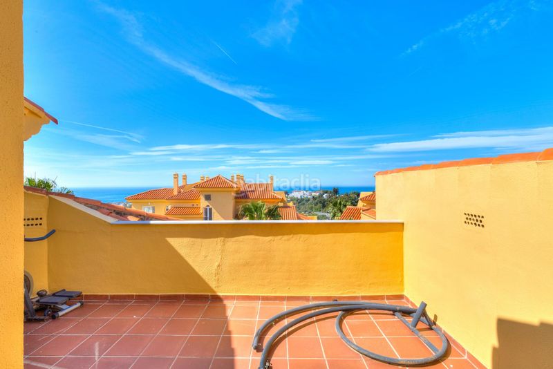 Foto 50e4c465-4544-4ce4-abb2-5d75ad1ffc67. Àtic amb calefacció aparcament piscina a Riviera del Sol Mijas