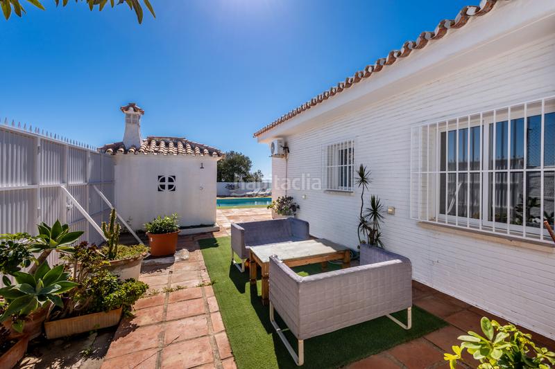 Foto 592343c6-07f0-4595-9d82-b2994ffbc0a4. Chalet avec parking piscine dans Calahonda Mijas