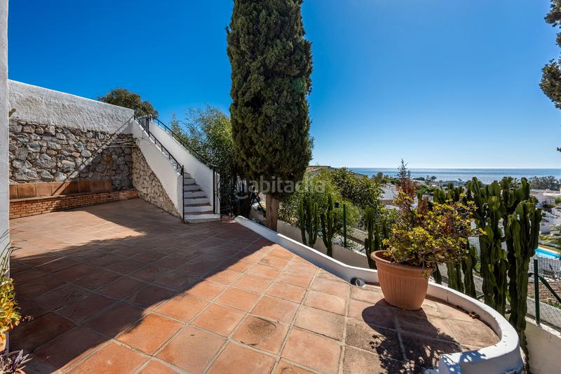 Foto 5e8bcca0-4773-4b54-8753-da612c96c37b. Chalet avec parking piscine dans Calahonda Mijas