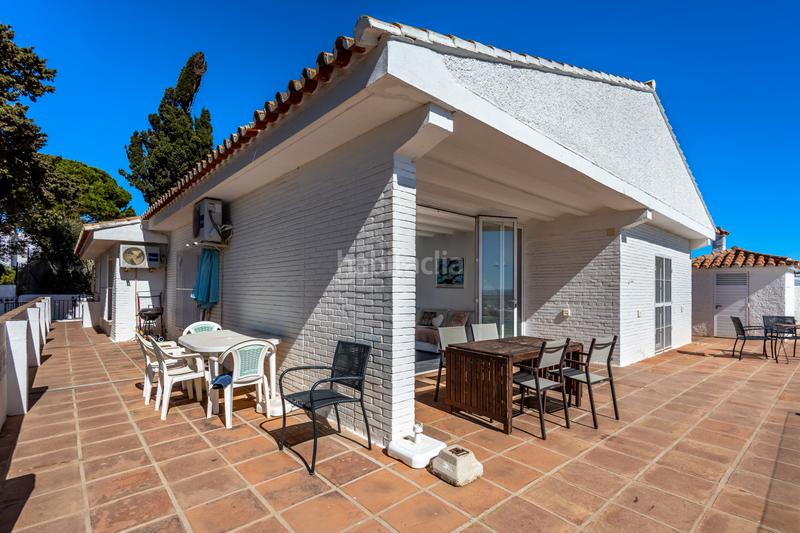 Foto 7f2519f9-18be-4942-bedb-34cc841c0f14. Chalet avec parking piscine dans Calahonda Mijas