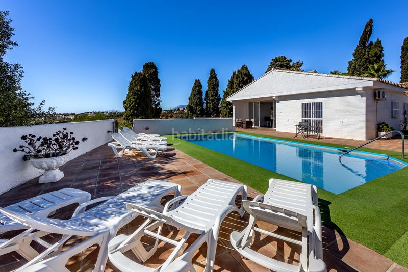 Foto cbeea690-596c-439c-9ad2-40778a8d2cfc. Xalet amb calefacció aparcament piscina a Calahonda Mijas