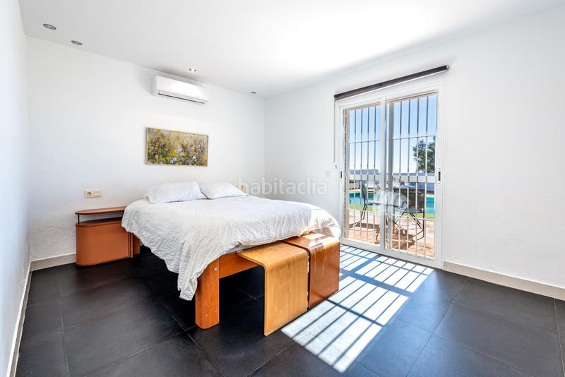 Foto cd645e27-22f2-4a77-a27b-a497ae59dd3a. Chalet avec parking piscine dans Calahonda Mijas