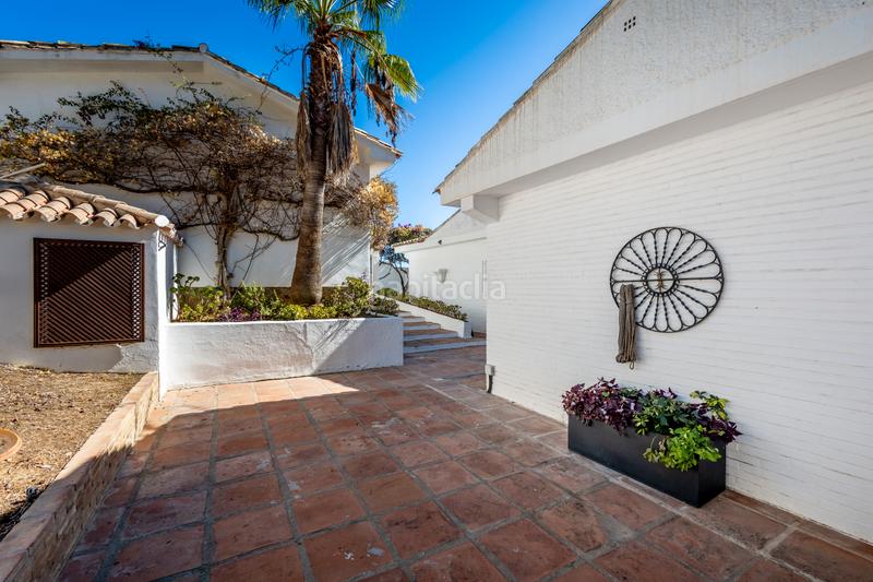 Foto d2128097-e80c-4de7-896a-85453dfc31d5. Chalet avec parking piscine dans Calahonda Mijas