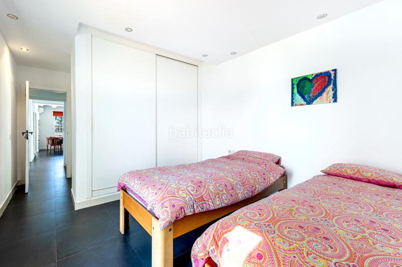 Foto d6abe8e4-72a3-489b-be9f-ee248897e5b4. Chalet avec parking piscine dans Calahonda Mijas