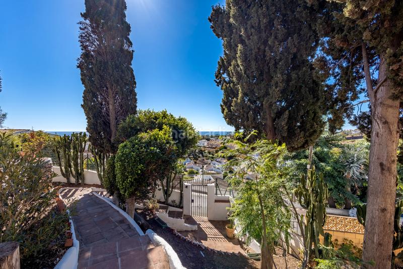 Foto dbb2969e-8c54-43d9-a289-b8fd4ddc17b4. Chalet avec parking piscine dans Calahonda Mijas