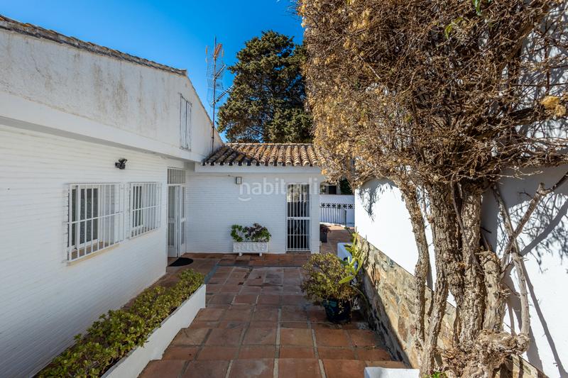 Foto f8ee6b9c-244d-4e51-9f28-61739549da22. Chalet avec parking piscine dans Calahonda Mijas