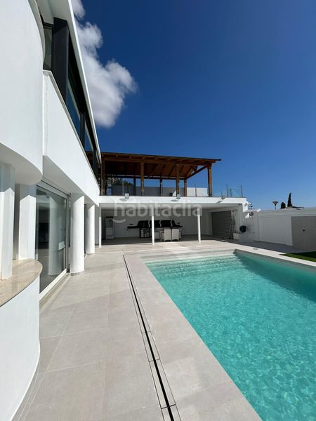 Foto 8eba2f32-6bcd-44df-8c2c-265d6d0db6f6. Xalet amb aparcament piscina a Montealto - Monterrey Benalmádena