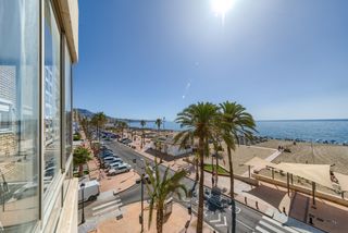 Piccolo appartamento  92 paseo marítimo rey de españa #planta 2. Piso de 3 dormitorios en venta en primera línea de playa en fuen