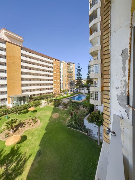 Foto 0fbd401b-8501-4781-a1a7-894a32987552. Apartament amb aparcament a Playa de los Boliches Fuengirola