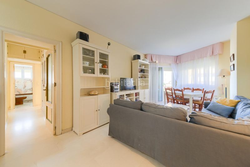 Foto 3af3c3ca-0c0d-4855-b8ae-191055102e8c. Apartament amb aparcament a Playa de los Boliches Fuengirola