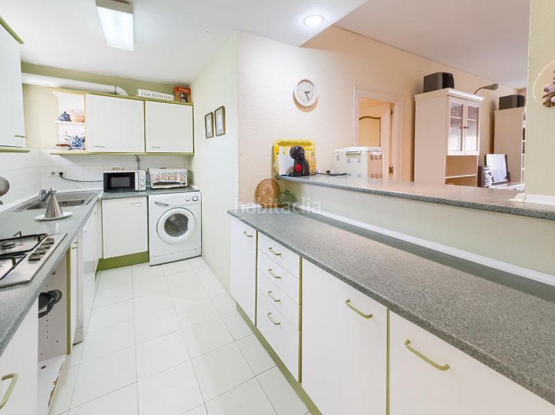 Foto ee82b774-1d09-4aea-8f65-9a3cd03d9296. Apartament amb aparcament a Playa de los Boliches Fuengirola