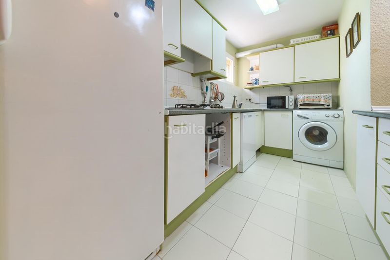 Foto f5974ad6-8656-48e1-8e74-ab1ab84057a8. Apartament amb aparcament a Playa de los Boliches Fuengirola