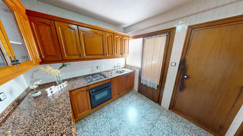 Foto e60734b9-9019-4dcc-8fbb-9fbc58406258. Piso ático en venta en calle del plus ultra en Carolinas Altas Alicante