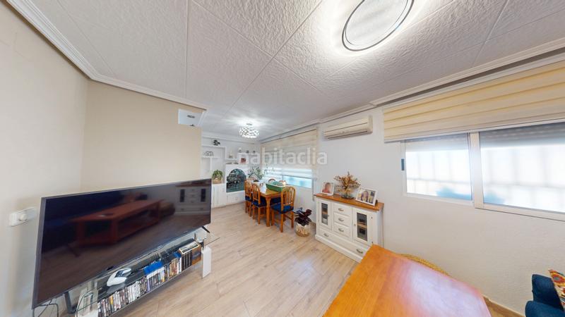 Foto f419c823-cbd8-43d5-8b1a-d87ebd3946e9. Piso en calle carcagente 3 piso en caragente Villafranqueza en Alicante