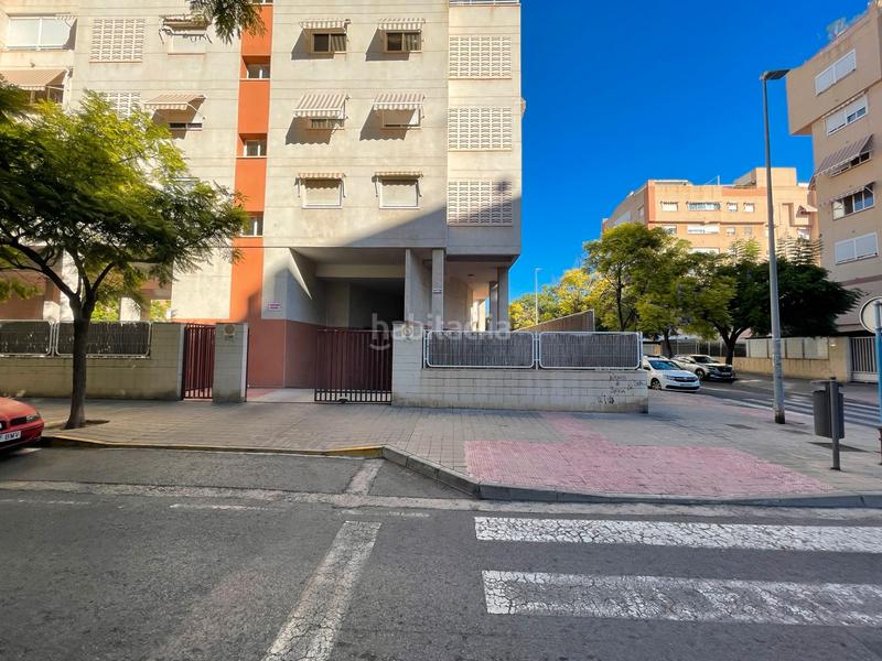 Foto f4bce0ad-bee3-42e4-8c5e-1ca5a80cb4d3. Parking voiture dans Carolinas Altas Alicante