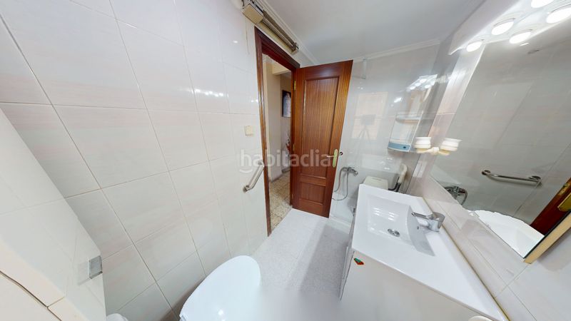 Foto e06691bd-5ad8-4b01-8b12-6ae9db341c1b. Pis a Carolinas Altas Alicante