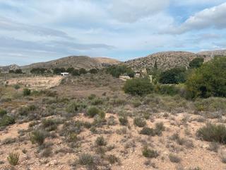Terrain résidentiel à Avenida de las islas 7. Terreno en avenida las islas