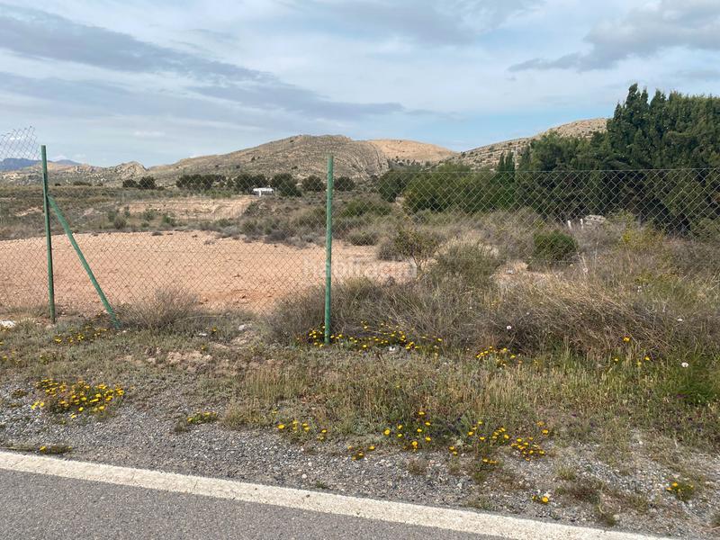 Foto a4efee8a-e6a6-460b-8a5f-030cc1676d0d. Terreno residencial en avenida de las islas 7 terreno en avenida las islas en Alicante