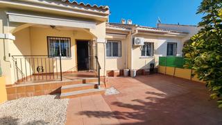 Maison jumelée à Las Viñas. Soleado chalet pareado en el sector 25 de torrevieja!