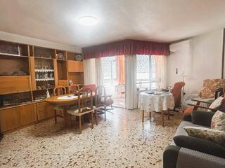 Piso en Puerto Deportivo. ¡gran chollo! en pleno centro de torrevieja y a 300 metros del m