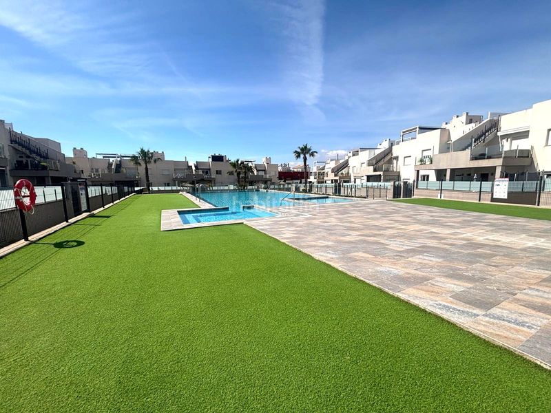 Foto bc9a6234-6fa4-4ce8-b5ea-2b7681a3031b. Casa amb piscina a Parque Acuático - Sector 25 Torrevieja