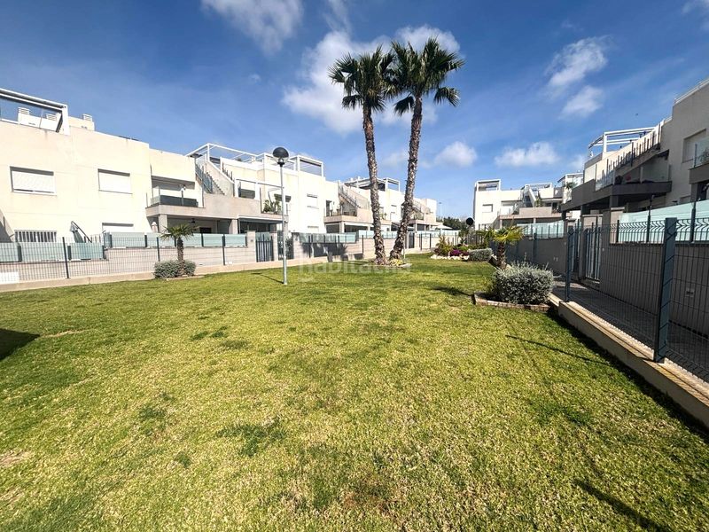 Foto f4684925-b04d-46b6-8d0a-c1c9e73d9b19. Casa amb piscina a Parque Acuático - Sector 25 Torrevieja
