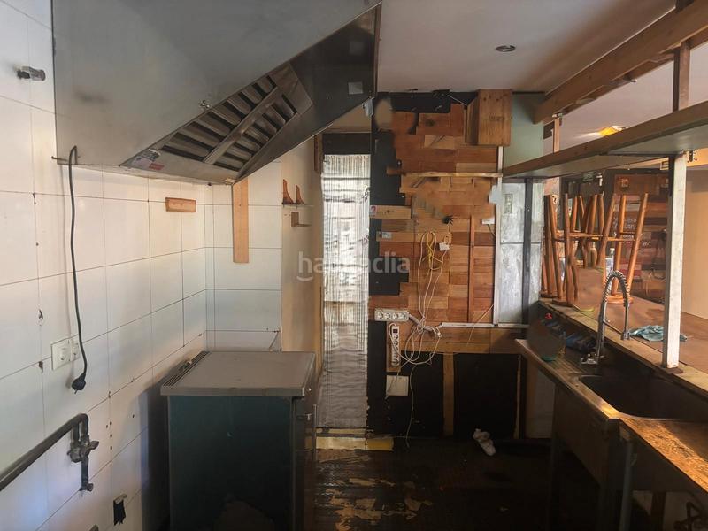 Foto 2ee53650-3b5e-42bc-a9d7-7d2c9b818200. Pas-de-porte local commercial dans Sant Ramon - Maternitat Barcelona