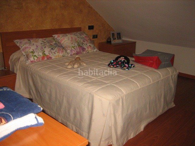 Foto 2caead34-697b-43ed-8148-af83fae37302. Casa amb aparcament a Camponaraya