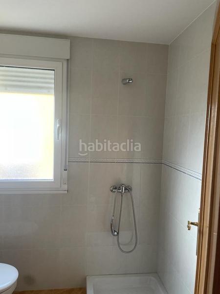 Foto 12d5d131-b09e-4516-b407-adfdb6b6fbab. Casa aparellada amb calefacció aparcament a Carracedelo