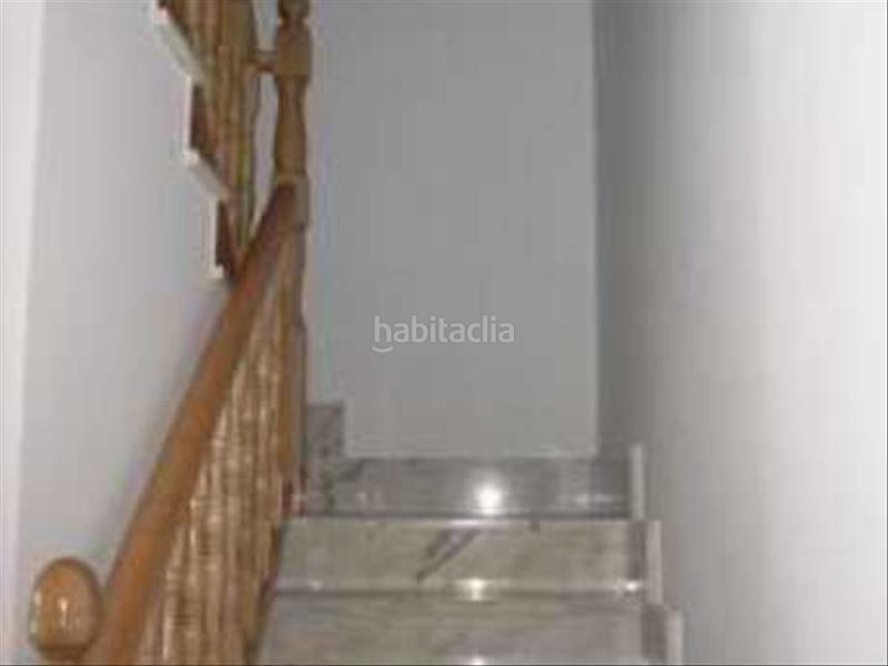 Foto 3830329d-17f5-45db-ba37-a6524116bf11. Casa aparellada amb calefacció aparcament a Carracedelo