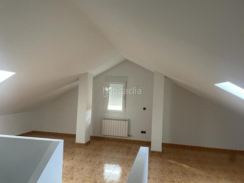 Foto 829d0a9b-7e97-4a4f-b427-6f41bb6d7627. Casa aparellada amb calefacció aparcament a Carracedelo